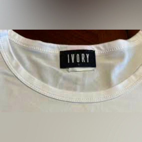 NWOT Ivory Bad Girls Go Backstage T-Shirt - Picture 4 of 4